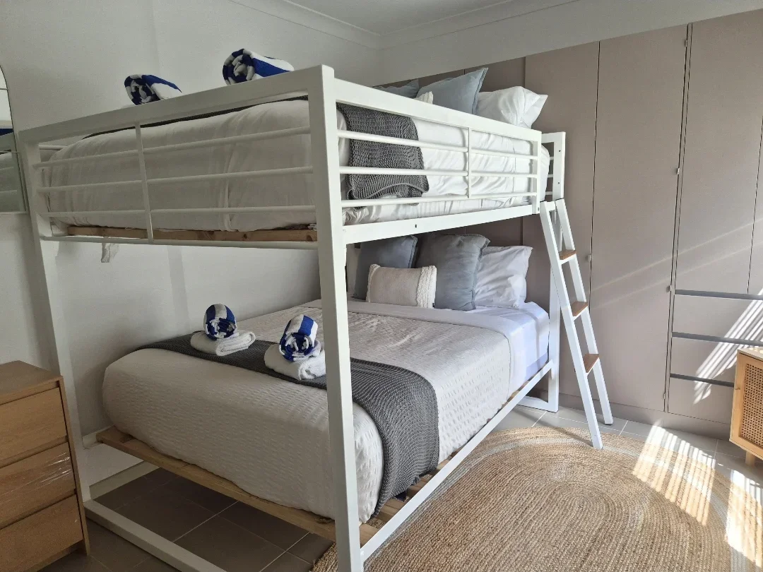 Bunk bed room after Airbnb clean