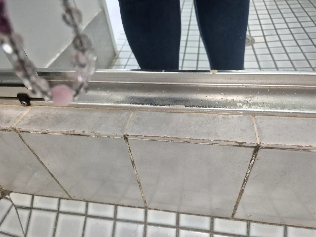 Bathroom floor before cleaning